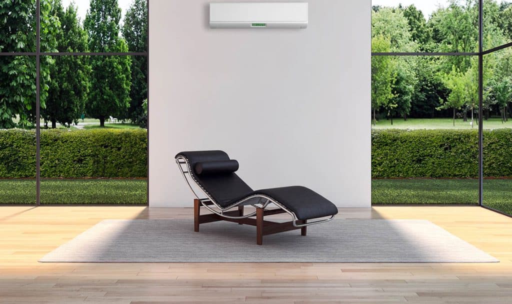 Klimatizácia umiestnená v modernom interiéri
